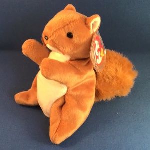 RETIRED TY Beanie Baby Nuts Squirrel 1996 Collectible